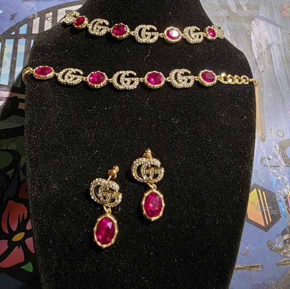 USED...Gucci Gold With Red Gemstone Drop Earrings With Crystals - Picture 3 of 3